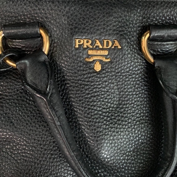 Prada bag - Picture 2 of 8